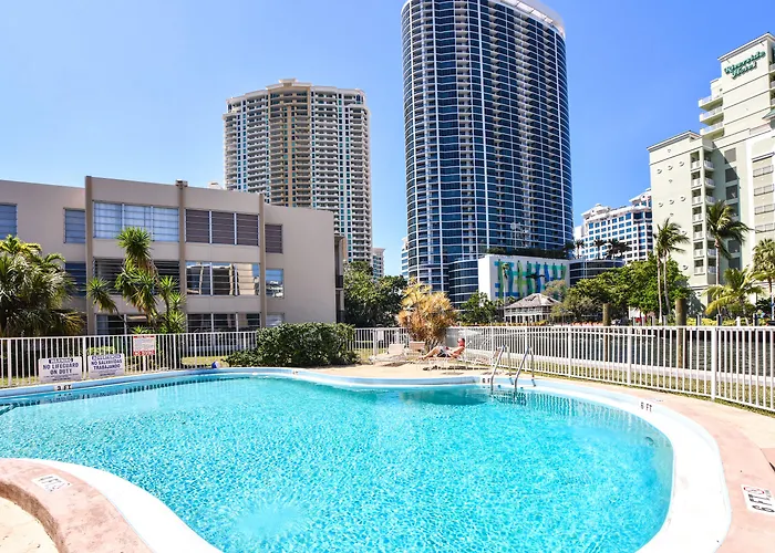 Apartments Artrageous On The River By Rocketstay