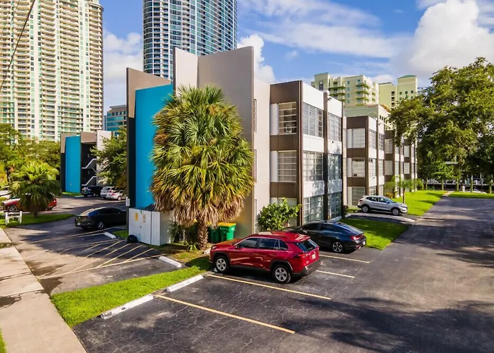 Apartments Artrageous On The River By Rocketstay