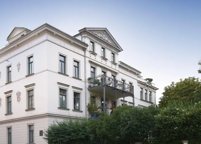 Cora Apartments