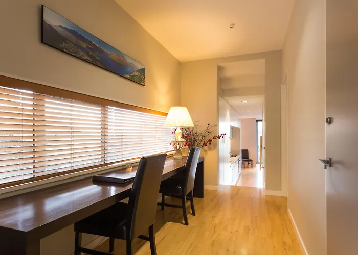 Apartment: Hello Qt Pounamu