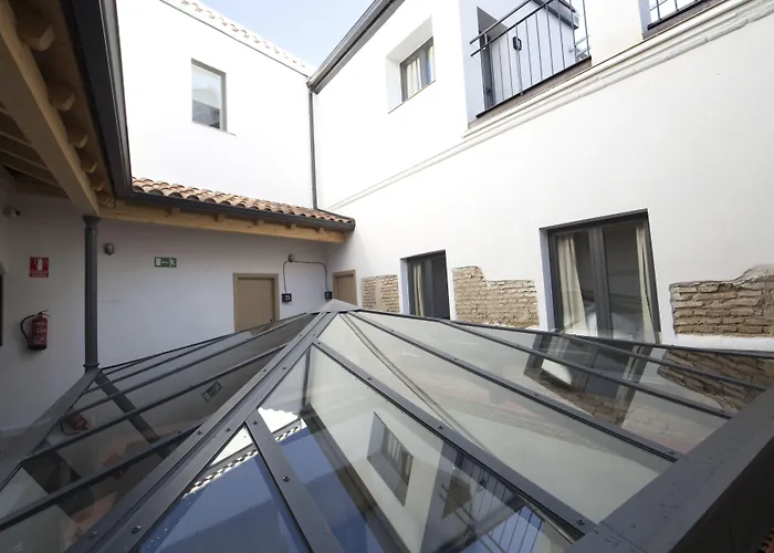Hotel near College: U-Sense For You Hostel Sevilla