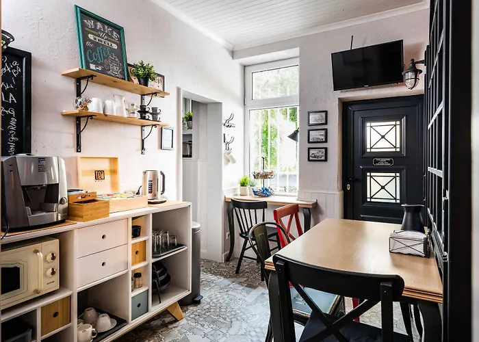 5 Vintage Guest House