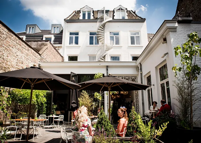 Fitz Roy Urban Hotel, Bar And Garden
