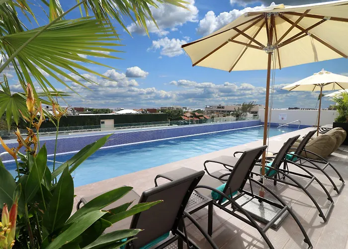 Resorts Guide Holiday Inn Express & Suites - Playa Del Carmen By Ihg