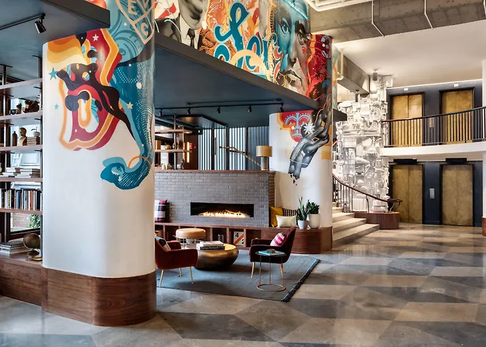 Cheap hotel: The Revolution Hotel