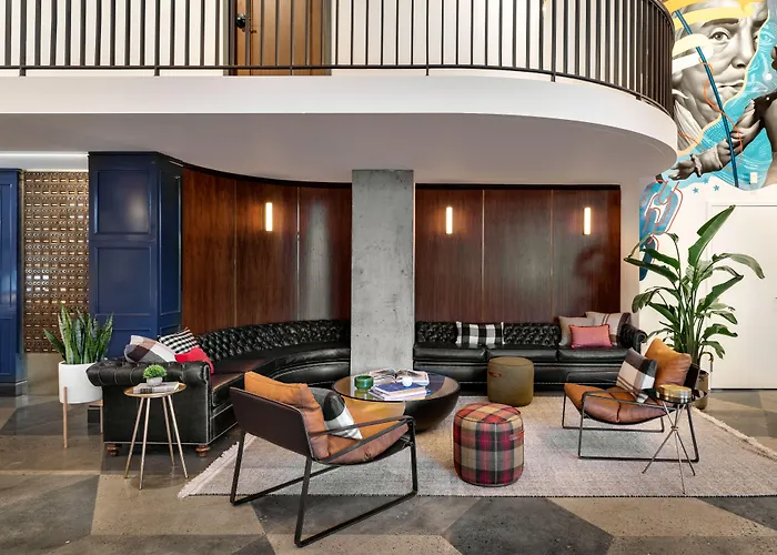 Cheap hotel: The Revolution Hotel