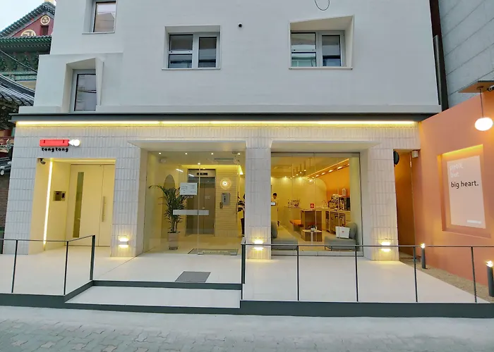 Tong Tong Petit Hotel