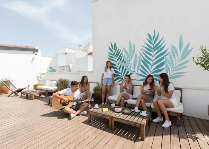 Hotel near College: U-Sense For You Hostel Sevilla