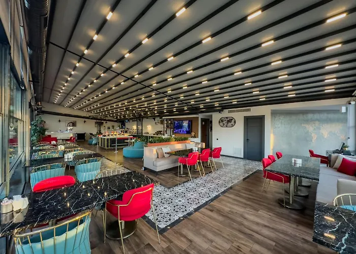 Family Hotel: Leaf Port Hotel