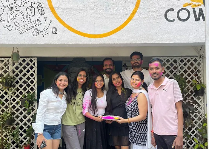 Hostel: Hoshtel99 - Prime - Stay, Cowork & Connect