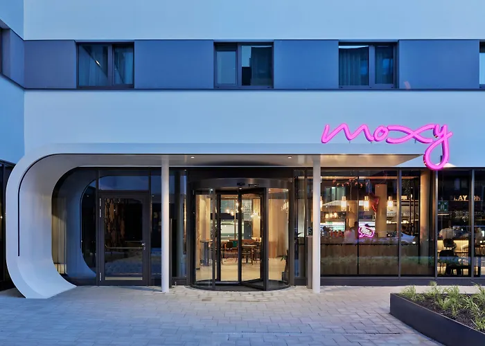 Moxy Altona