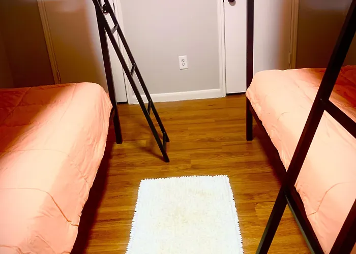 Hostel: Shuteye Hostel