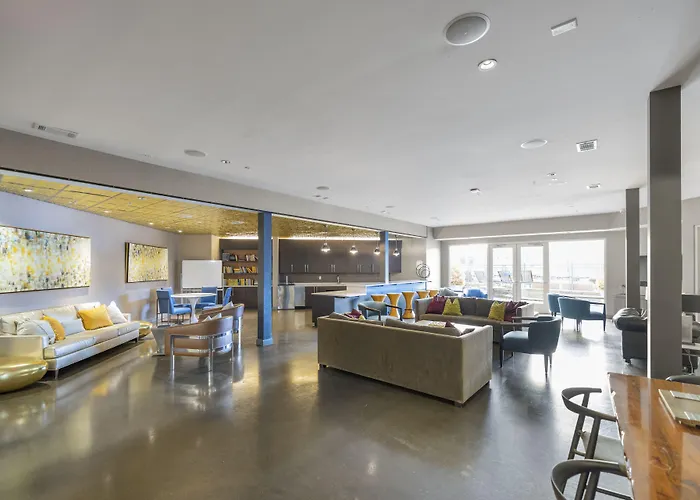 Kid friendly hotel Placemakr Music Row - Vanderbilt