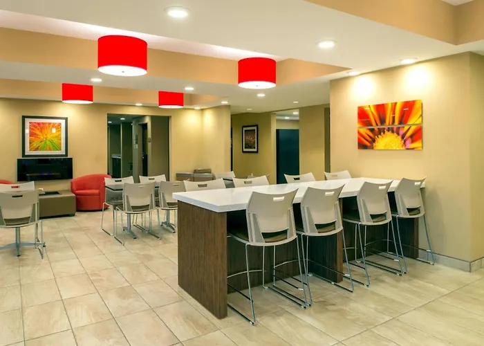 3 star hotels Microtel Inn & Suites By Wyndham Red Deer