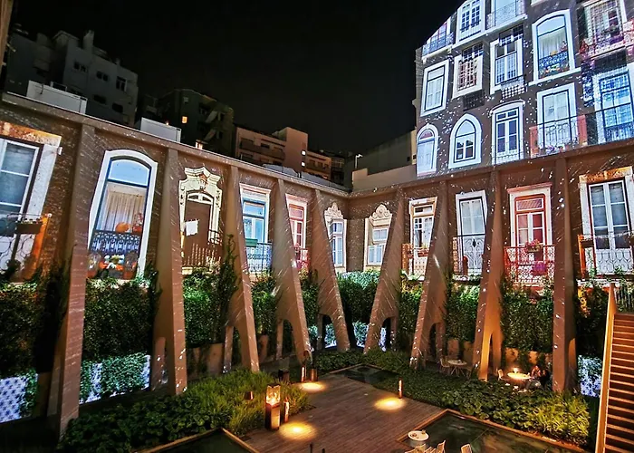 Hotel familiar: Lumen Hotel & The Lisbon Light Show