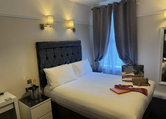 Hotel St George By Nina