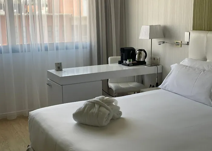 Hotel Zentral Castellana Norte