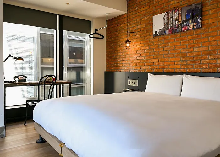 Resort: Check Inn Taipei Songjiang