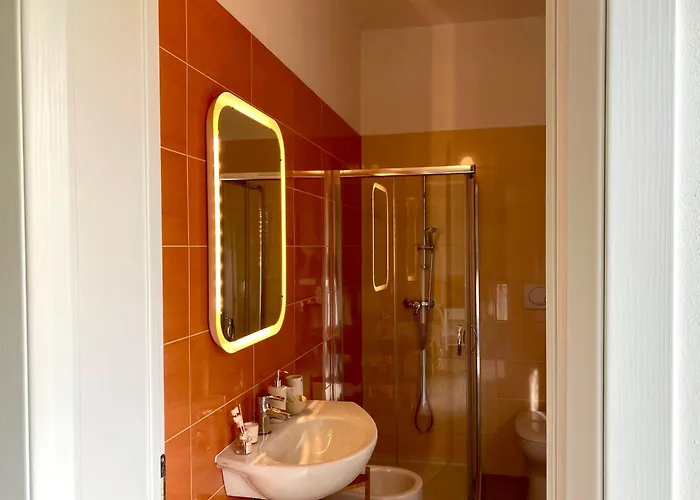  Green Gate - Airport Guest House