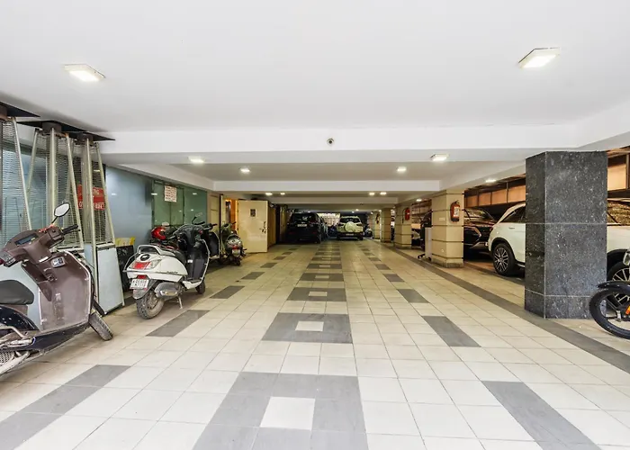 Hotel Picasso Prive Naraina Delhi - Couple Friendly Local Ids Accepted