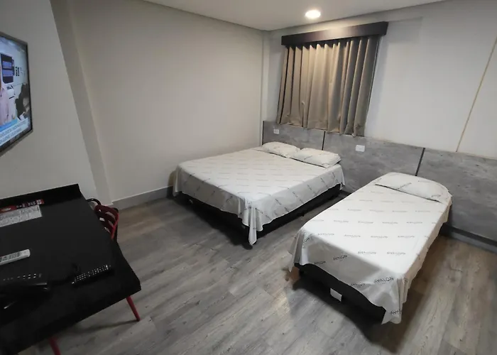 Hotel para famílias: Hotel Avalon Maringá Econômico