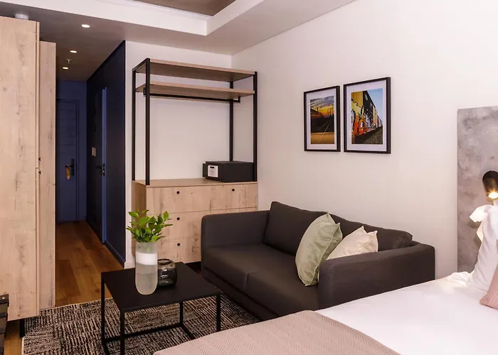 Pet Friendly hotel: Home Suite Hotels Station House