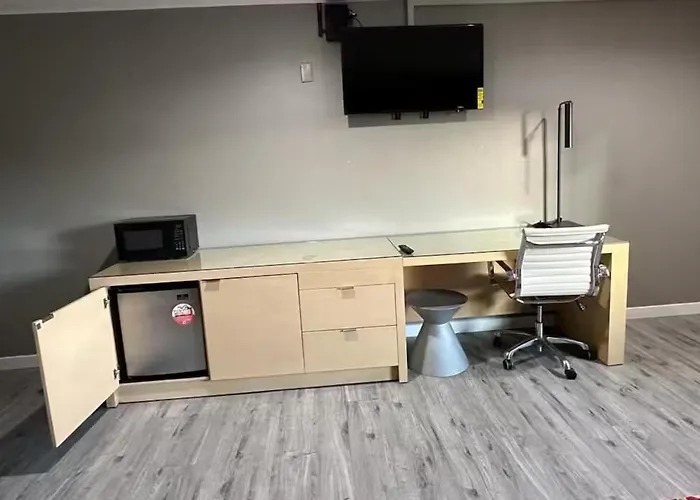 Trip to College Stay Inn
