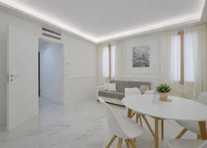San Marco Suite 755