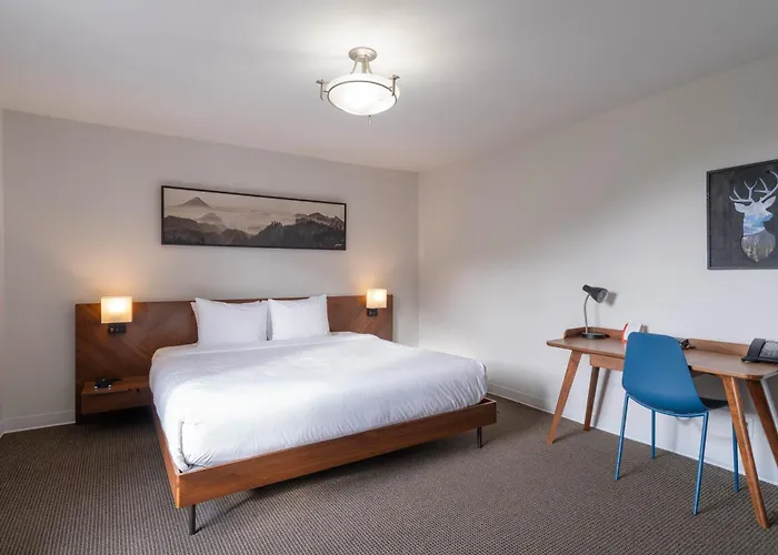 Adara Hotel