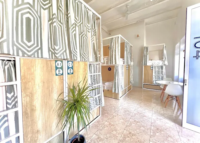 Follow The Sun Boutique - Pool, Breakfast & Sea Views