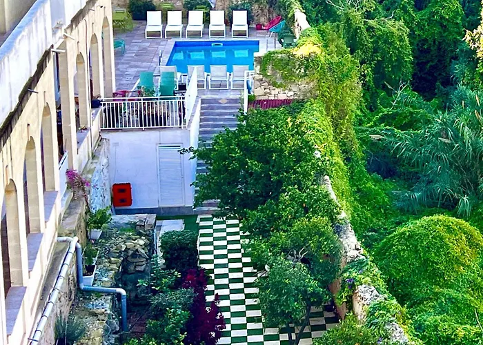 Follow The Sun Boutique - Pool, Breakfast & Sea Views