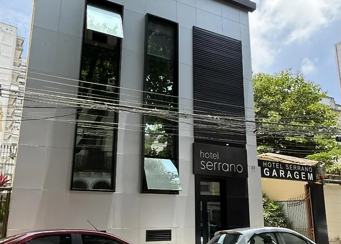 Hotel Serrano