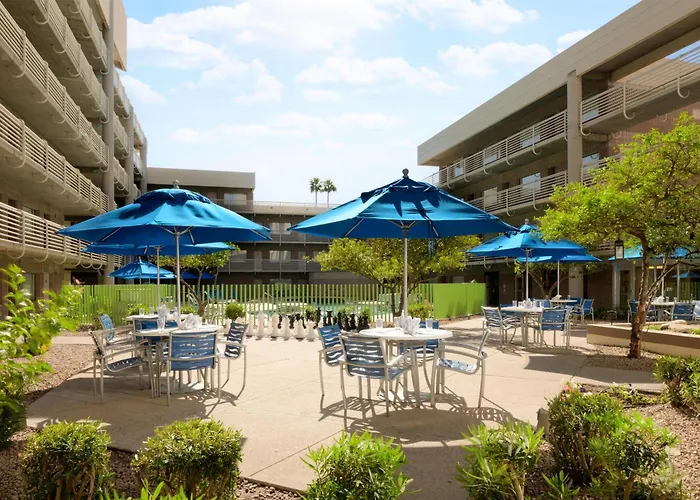 Doubletree Suites By Hilton Phoenix