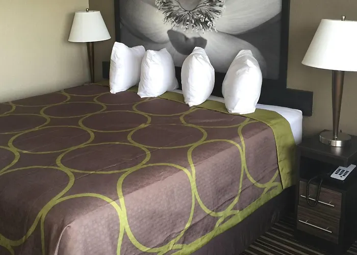 Super 8 By Wyndham Florence