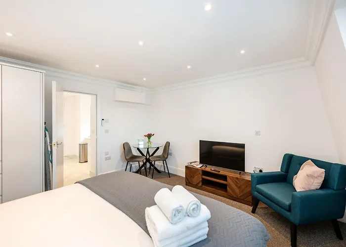My Aparthotels Queensgate Court Apartments