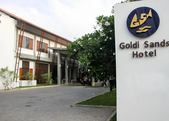 Goldi Sands
