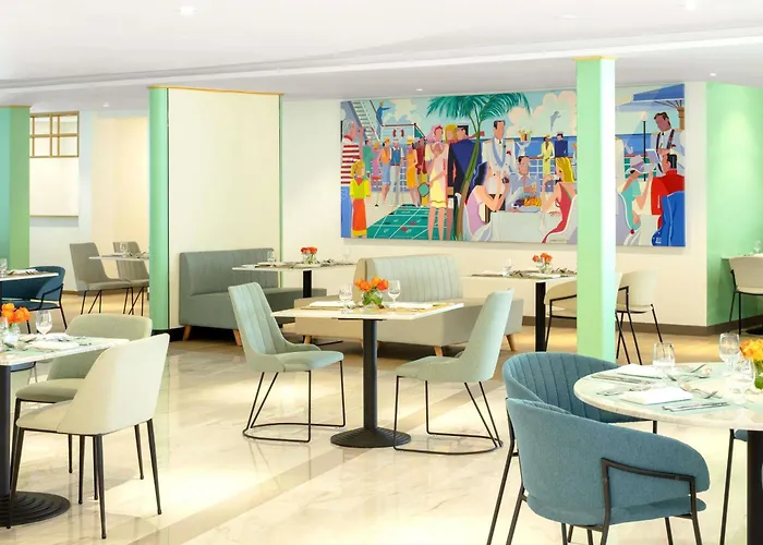 Queen Elizabeth 2 Hotel