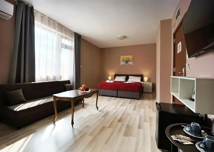 Hotel Leda