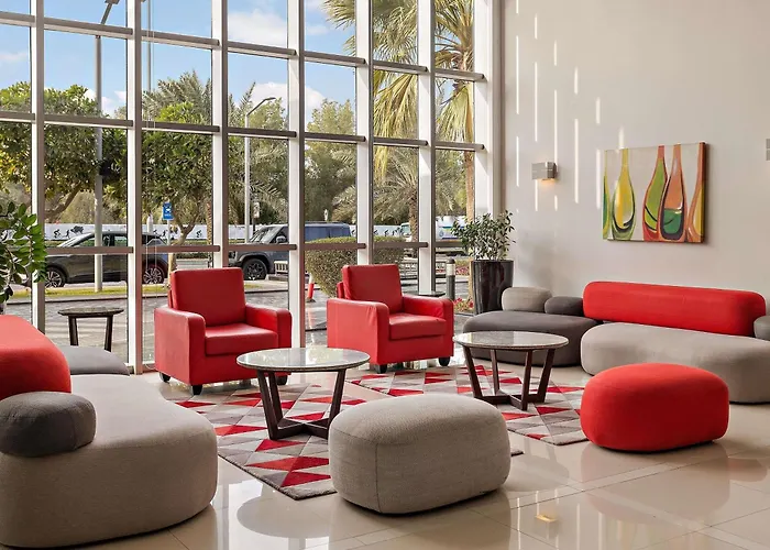 Hotel con piscina: Ibis Abu Dhabi Gate