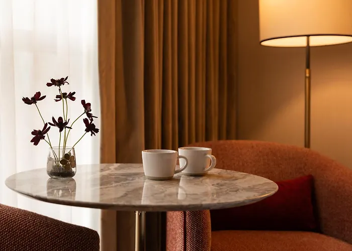 Hutton Hotel