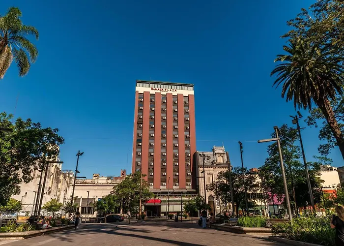 Hotel central: Ramada Plaza By Wyndham Tucuman