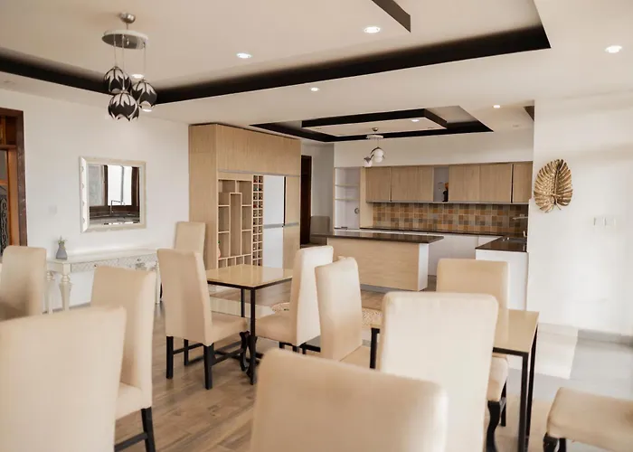 Hotel with pool: Stella Residence And Cuisine Kigali