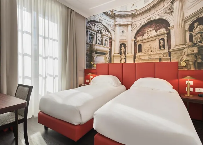 Luxury hotel only: Palazzo Caracciolo Naples