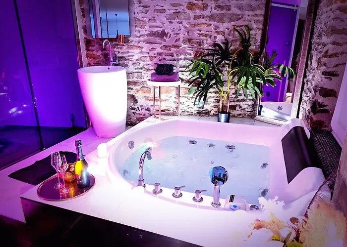 Villa: Le Lovt - LOVE ROOM NANTES