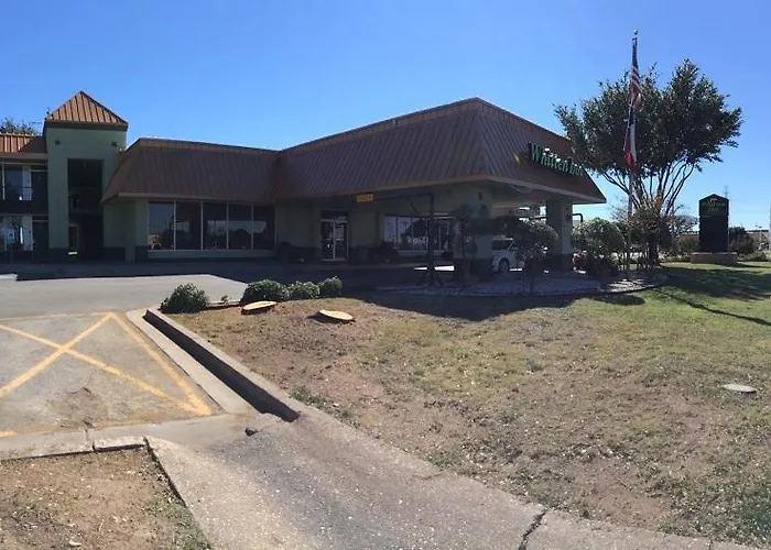 Whitten Inn University