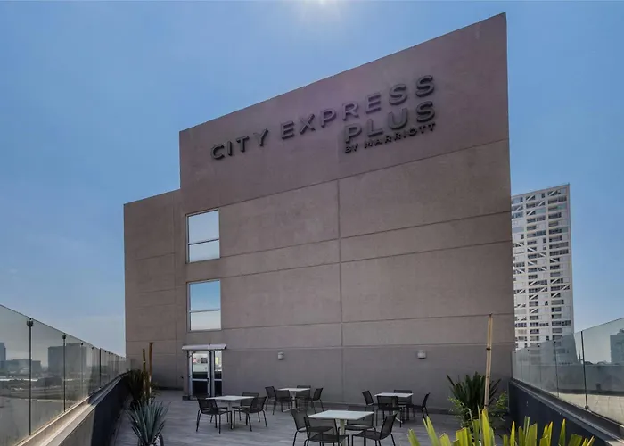 Express Plus By Marriott Ciudad De México Patio Universidad