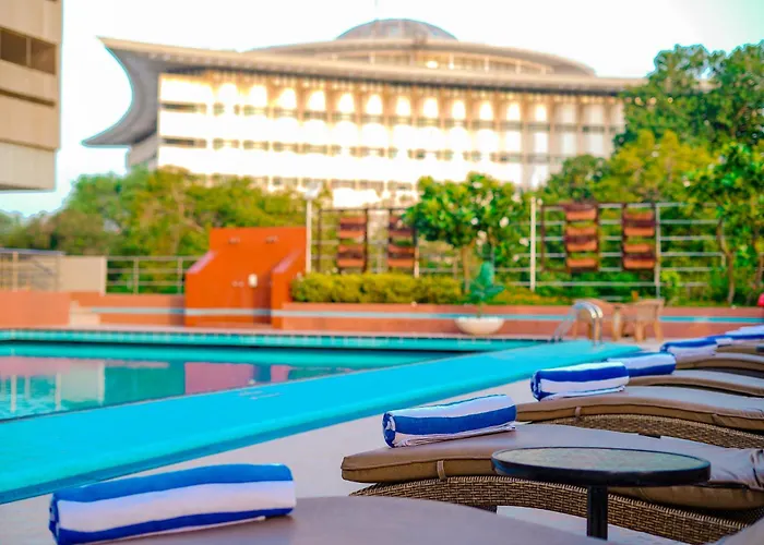 Avari Lahore Hotel