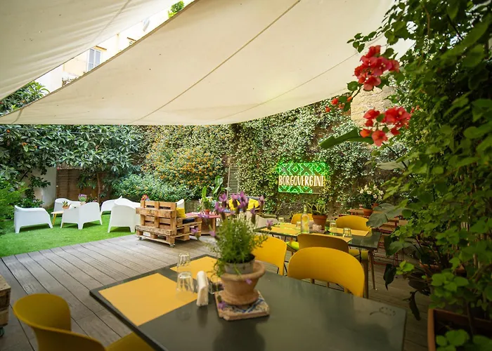  Borgo Vergini Garden B&B