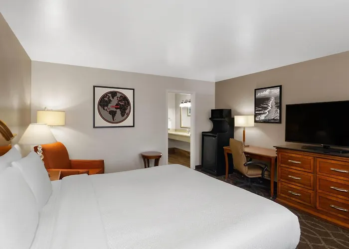 Ramada Bayside Inn & Suites Eureka