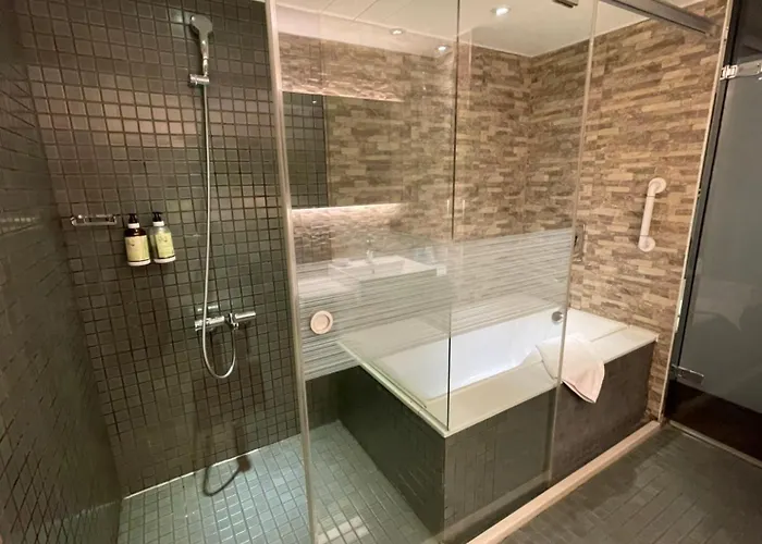 Simple + Hotel